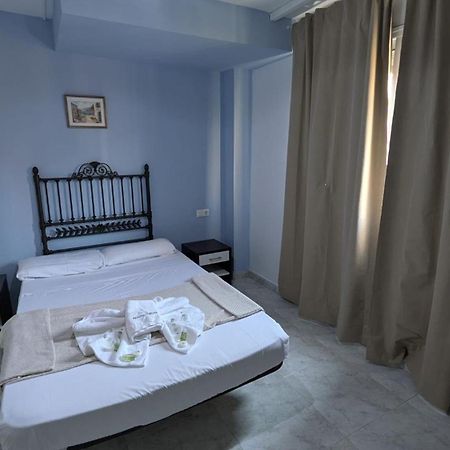 Hostal Europa Tarragona Esterno foto