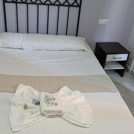 Hostal Europa Tarragona Esterno foto