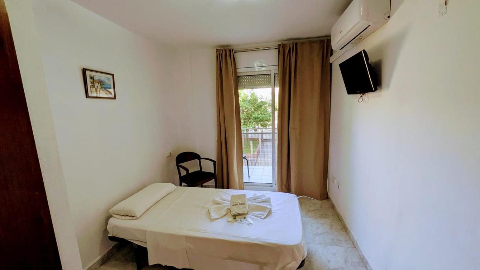 Hostal Europa Tarragona Esterno foto